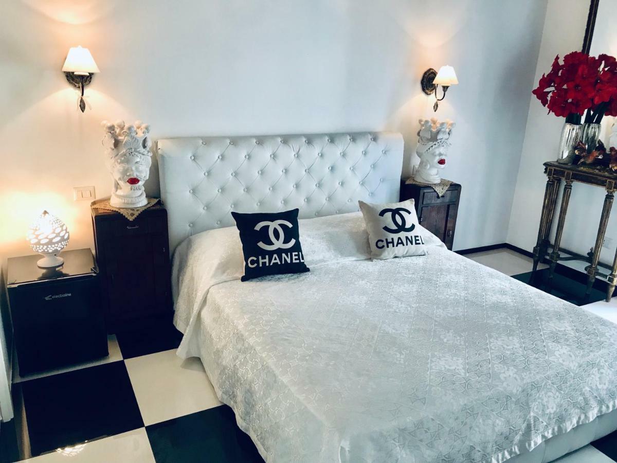 B&B Dell'Orologio Acquaviva delle Fonti Bagian luar foto